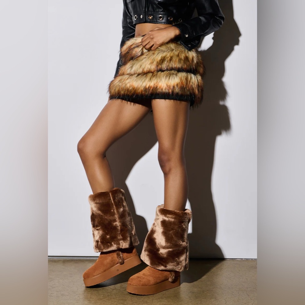 NWT AZALEA WANG ICELANDER BROWN FUR BOOT - Picture 7 of 16